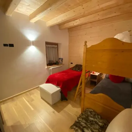 The Wooden House ואלה די קאדורה