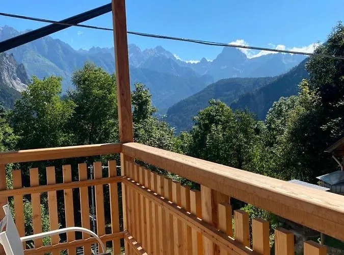 The Wooden House * ואלה די קאדורה